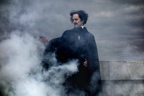 Denis O'Hare - Edgar Allan Poe: Buried Alive - De la película