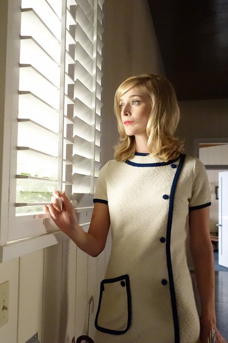 Caitlin Fitzgerald - Masters of Sex - High Anxiety - Photos