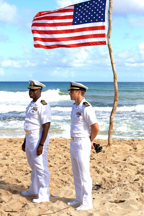 Andre Braugher, Scott Speedman - Last Resort - Skeleton Crew - Photos