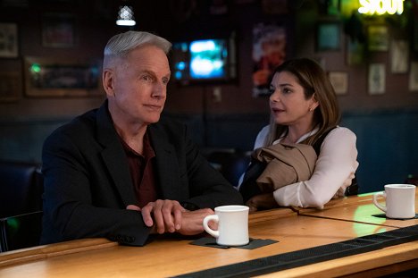 Mark Harmon, Laura San Giacomo - NCIS - Tengerészeti helyszínelők - Betegszabadság - Filmfotók