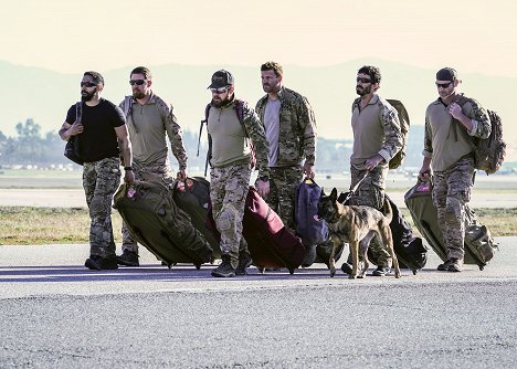 Neil Brown Jr., Tyler Grey, A. J. Buckley, David Boreanaz, Dita "The Hair Missile" Dog, Justin Melnick, Scott Foxx - SEAL Team - Never Out of the Fight - Photos