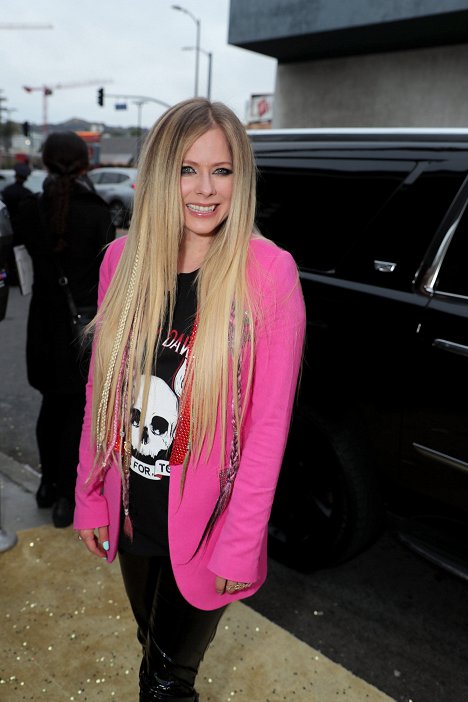 The World Premiere of THE HUSTLE on May 8, 2019 at the ArcLight Cinerama Dome in Los Angeles, California - Avril Lavigne - Timadoras compulsivas - Eventos
