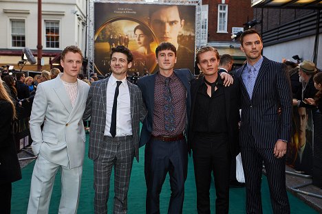UK Premiere - Patrick Gibson, Anthony Boyle, Tom Glynn-Carney, Nicholas Hoult - Tolkien - Z akcí