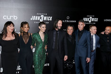 New York Special Screening of John Wick: Chapter 3 - Parabellum, presented by Bucherer and Curb, Brooklyn - New York - 5/9/19 - Anjelica Huston, Halle Berry, Asia Kate Dillon, Keanu Reeves, Ian McShane, Chad Stahelski, Robin Lord Taylor - John Wick 3: Implacável - De eventos