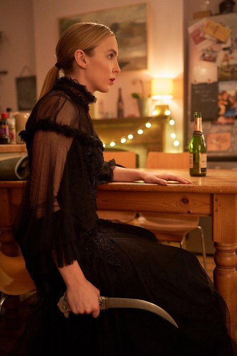 Jodie Comer - Killing Eve - In Trauer - Filmfotos