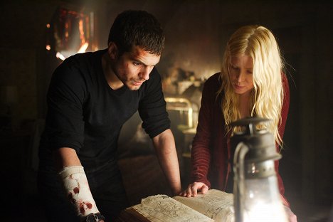 Henry Cavill, Emma Booth - La masacre de Town Creek - De la película