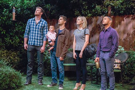 Derek Theler, Jean-Luc Bilodeau, Lindsey Gort, Tahj Mowry - Baby Daddy - Home Is Where the Wheeler Is - Do filme