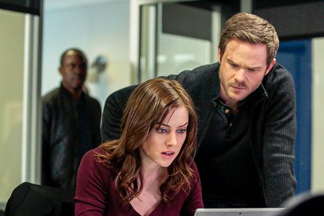 Jessica Stroup, Shawn Ashmore - The Following - Kill the Messenger - Photos