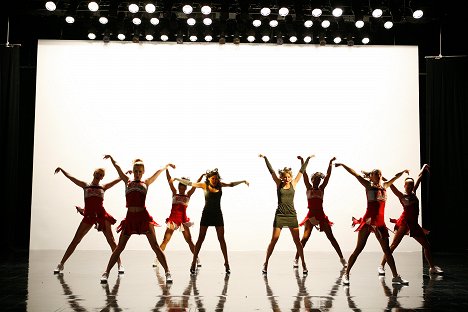 Naya Rivera, Heather Morris - Glee - Dance with Somebody - Photos