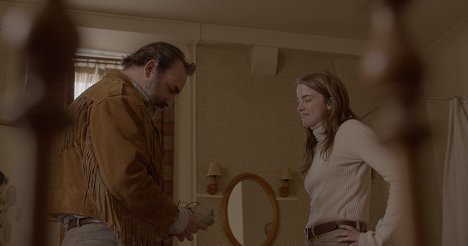 Jean Dujardin, Adèle Haenel - La chaqueta de piel de ciervo - De la película