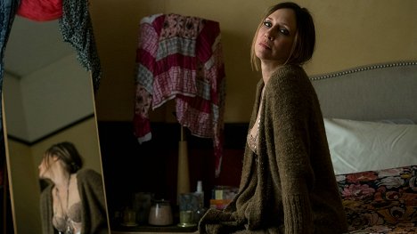 Vera Farmiga - Captive State - Photos