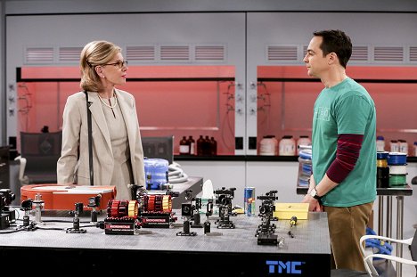 Christine Baranski, Jim Parsons - The Big Bang Theory - The Maternal Conclusion - Photos