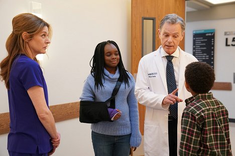 Jane Leeves, Bruce Greenwood - The Resident - Snowed In - Photos