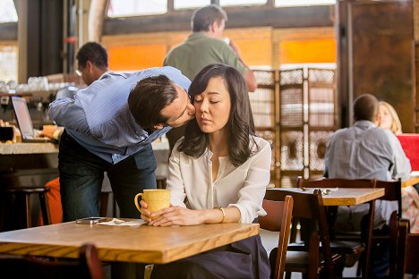 Matthew Del Negro, Yunjin Kim - Mistresses - An Affair to Surrender - Z filmu