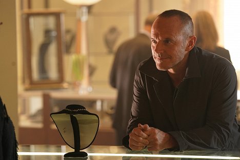 Clark Gregg - Agents of S.H.I.E.L.D. - Window of Opportunity - Photos