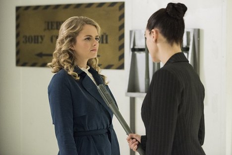 Melissa Benoist - Supergirl - Will The Real Miss Tessmacher Please Stand Up? - Photos