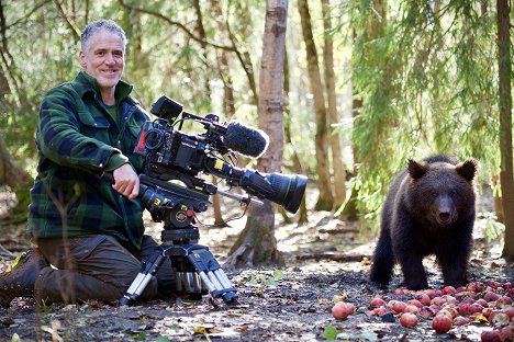 Gordon Buchanan - Grizzly Bear Cubs and Me - Kuvat elokuvasta