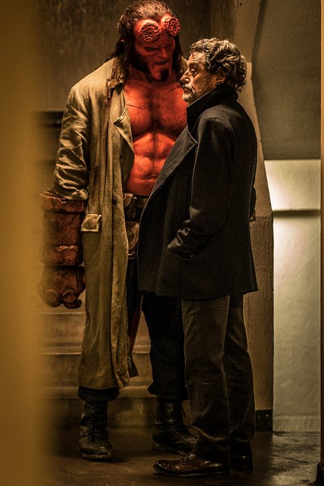 David Harbour, Ian McShane - Hellboy - Kuvat elokuvasta
