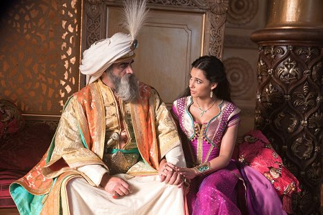 Navid Negahban, Naomi Scott - Aladdin - Kuvat elokuvasta