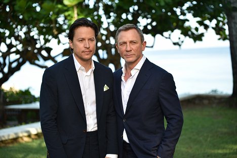 Bond 25 Press Junket - Cary Joji Fukunaga, Daniel Craig - Nie je čas zomrieť - Z akcií