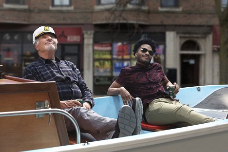 Judd Hirsch, Jermaine Fowler - Superior Donuts - What the Truck? - Film