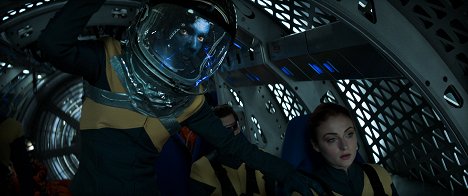 Kodi Smit-McPhee, Sophie Turner - X-Men: Sötét Főnix - Filmfotók