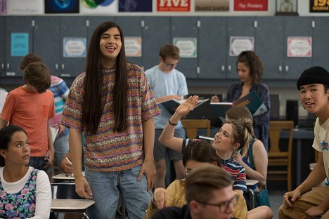 Eduardo Franco, Molly Gordon, Nico Hiraga - Booksmart - Van film