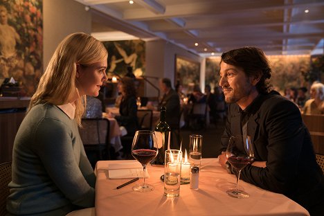 Elle Fanning, Diego Luna - Deštivý den v New Yorku - Z filmu