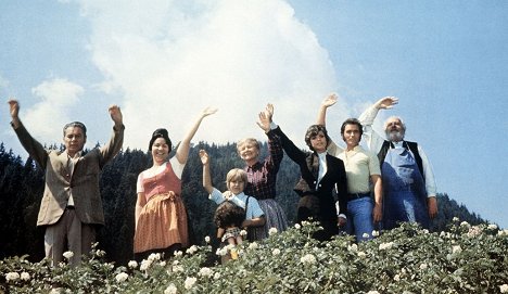 Rudolf Prack, Uschi Glas, Hans-Jürgen Bäumler - Verliebte Ferien in Tirol - Kuvat elokuvasta