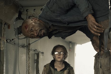 Lennie James, Cooper Dodson - Fear the Walking Dead - Here to Help - Photos