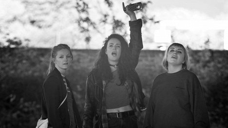 Gemma McElhinney, Amy Manson, Rachel Jackson - Lüktetés - Filmfotók