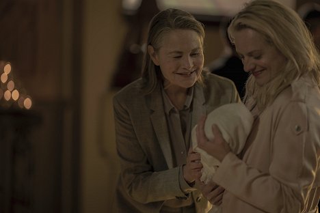 Cherry Jones, Elisabeth Moss - The Handmaid's Tale - God Bless the Child - Photos