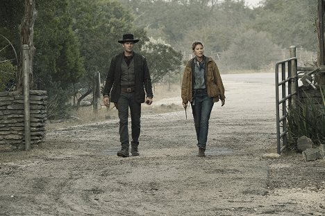 Garret Dillahunt, Jenna Elfman - Fear the Walking Dead - The Hurt That Will Happen - Photos