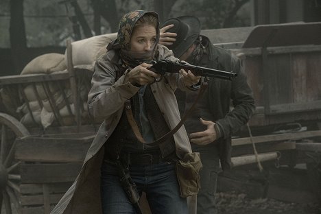 Jenna Elfman - Fear the Walking Dead - Humbug's Gulch - Photos