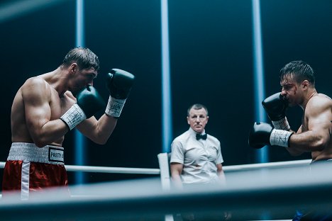 Mikolaj Roznerski, Krzysztof Kosedowski, Piotr Stramowski - Fighter - Filmfotos