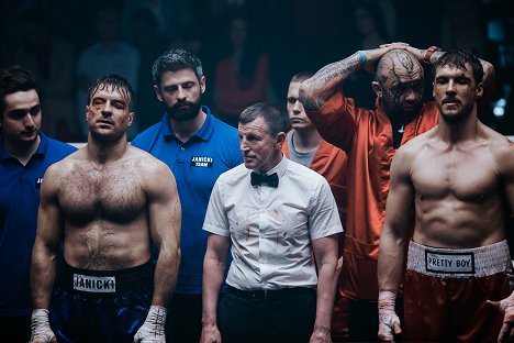 Piotr Stramowski, Krzysztof Kosedowski, Mikolaj Roznerski - Fighter - De la película