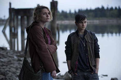 Amy Seimetz, Bex Taylor-Klaus - The Killing - Eminent Domain - De la película