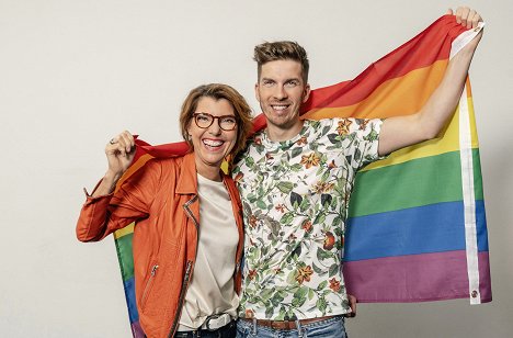 Bettina Böttinger, Simon Stäblein - Küsst euch! - Die große Show zum CSD - Werbefoto