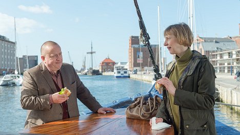 Udo Kroschwald, Katharina Blaschke - SOKO Wismar - Ein Kraut für alle Fälle - Z filmu