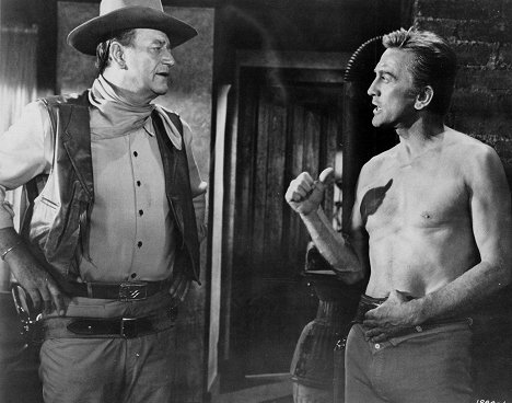 John Wayne, Kirk Douglas - The War Wagon - Photos