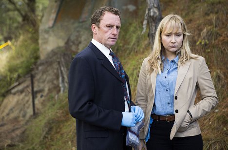 Timothy Balme, Fern Sutherland - The Brokenwood Mysteries - Blood and Water - Photos