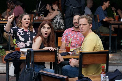 Kether Donohue, Aya Cash, Desmin Borges, Chris Geere - You're the Worst - Bachelor/Bachelorette Party Sunday Funday - Z filmu