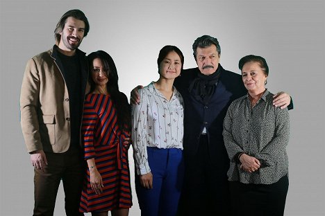 Furkan Palalı, Megumi Masaki, Burhan Öçal, Ayten Uncuoğlu - Yuvaya Dönüş - Forgatási fotók
