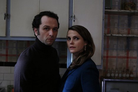 Matthew Rhys, Keri Russell - The Americans - Munchkins - Photos