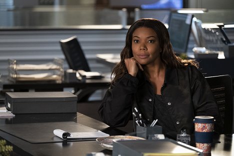 Gabrielle Union - L.A.'s Finest - Thief - Van film