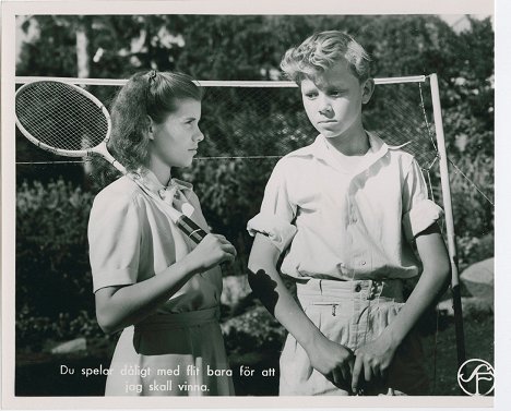 Ilselil Larsen, Hans-Georg Järrsten - Victory of Love - Lobby Cards