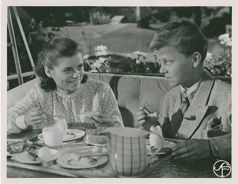 Ilselil Larsen, Hans-Georg Järrsten - Kärleken segrar - Filmfotos