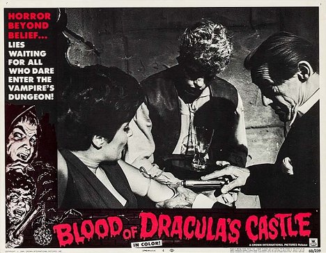 Vicki Volante, Ray Young, John Carradine - Blood of Dracula's Castle - Vitrinfotók