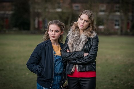 Millie Gibson, Amy Huberman - De Max à Maxine - Film