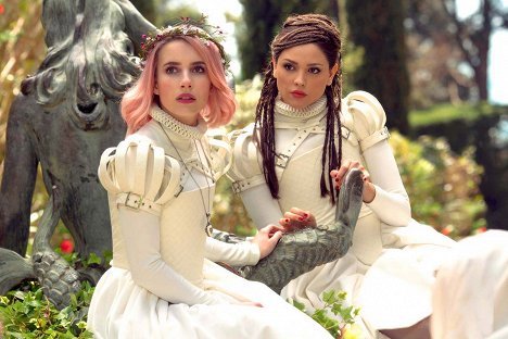 Emma Roberts, Eiza González - Paradise Hills - Photos